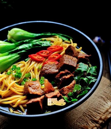 川西霸王牛肉面加盟
