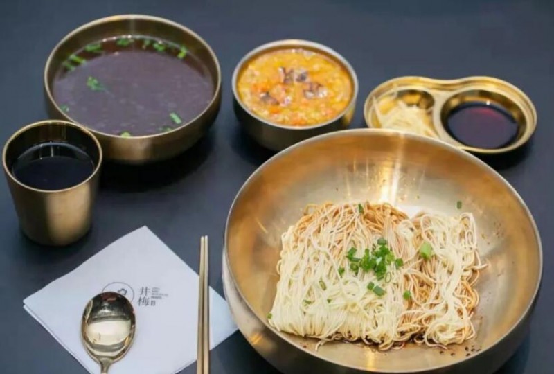 贡梅蟹粉拌面 贡梅蟹粉拌面