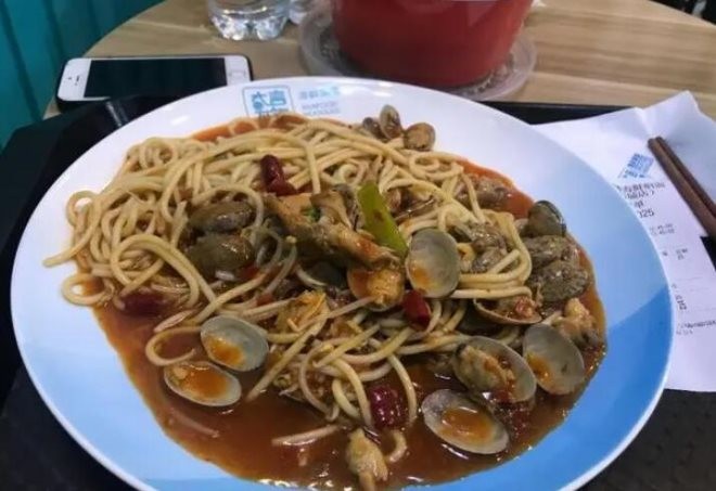 大言不馋海鲜焖面