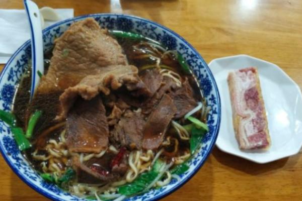 春小荠锅盖面加盟