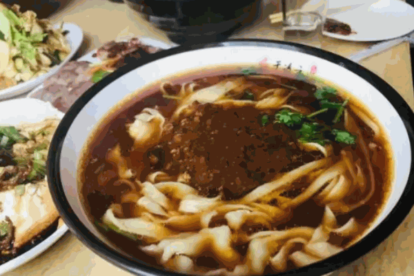 于凌云酱汤面加盟