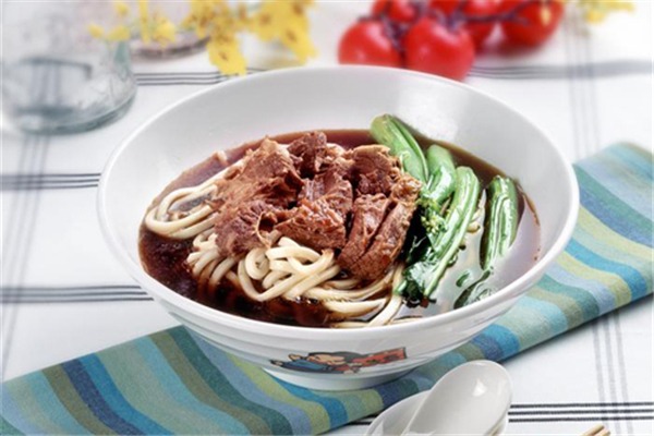 牛班长新派牛肉面加盟