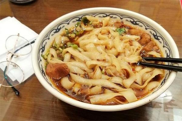 食客先刀削面加盟