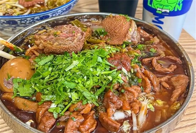 老蜜蜡牛杂面加盟