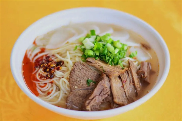 牛顶顶牛肉面加盟
