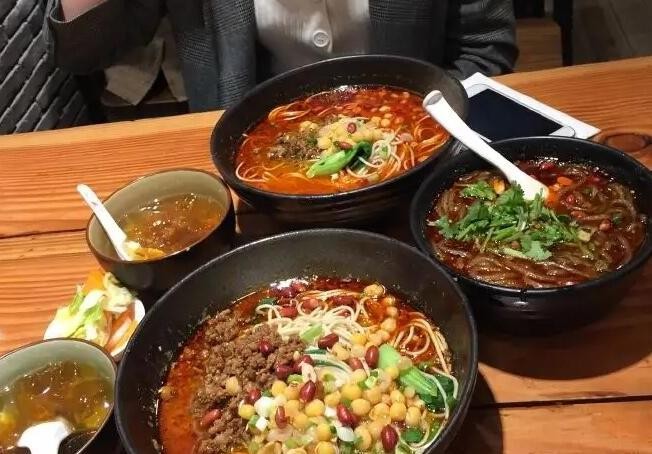 东来面食重庆小面