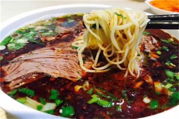 董记牛肉面加盟