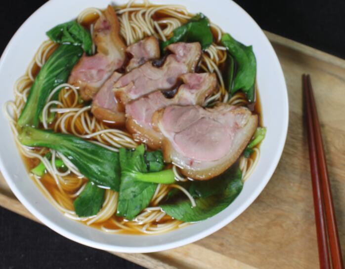 豆小侠猪肘面 豆小侠猪肘面