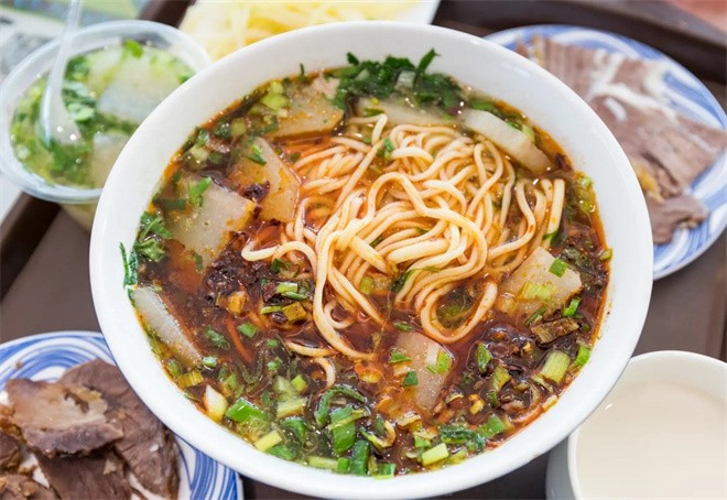 乔麦棱牛肉面