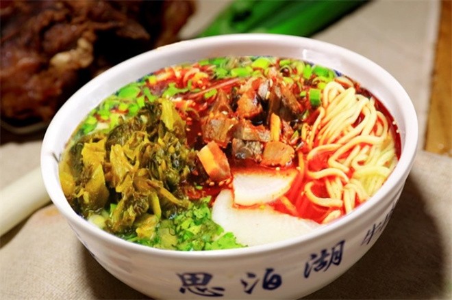 思泊湖牛肉面