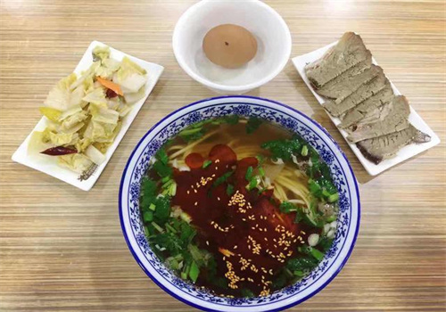 陇轩兰州牛肉面加盟