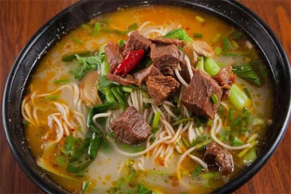 栾记牛肉面加盟