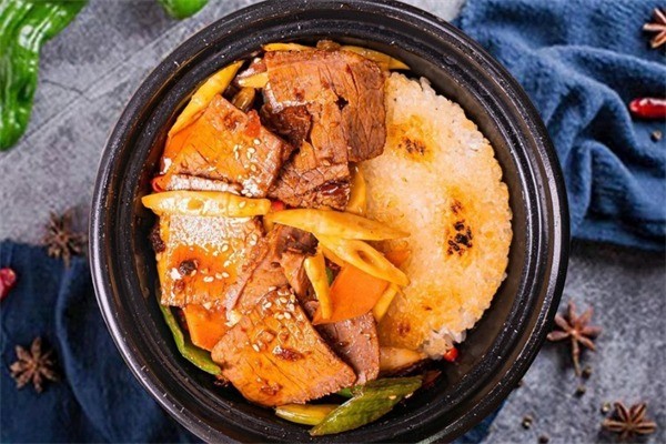 金牛座香锅米饭加盟