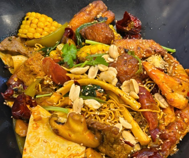 食仓麻辣香锅加盟