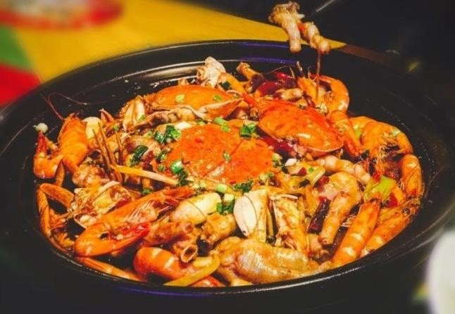 觅蟹肉蟹煲