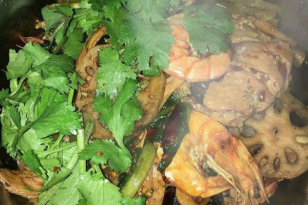柳艳锋真给力麻辣香锅加盟