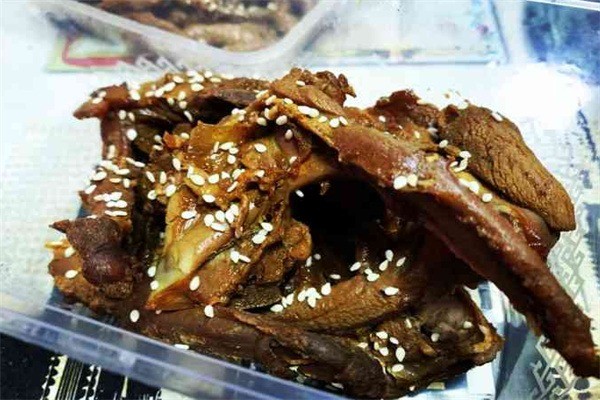 嗨专鸭熟食加盟