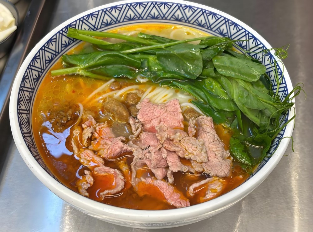 麒老师鲜切牛肉米线