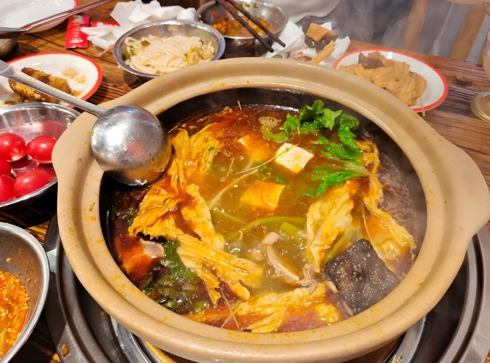 李炎灿鸭脚螺蛳粉