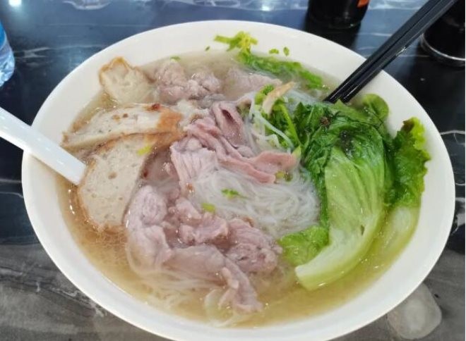 食尖潮火汤粉世家加盟