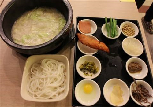 阿妹三香缘米线加盟