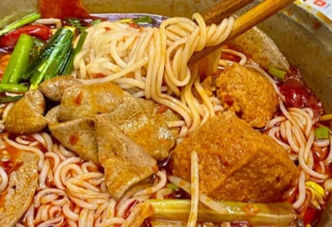 铁锅哥米线