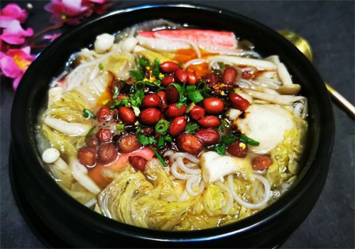 食林外传砂锅米线加盟