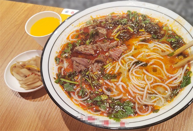 初味季牛肉米线加盟