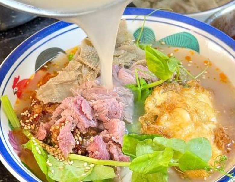 窄巷口生烫牛肉米线加盟