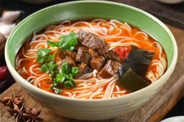小背篓米粉加盟