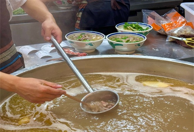 夏田田生烫牛肉米线加盟