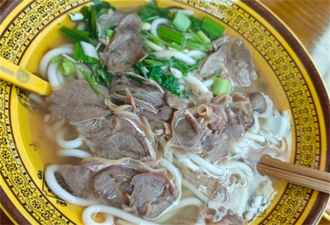 长领岗特色羊肉米粉加盟