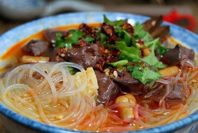 建康柒遇鸭血粉丝