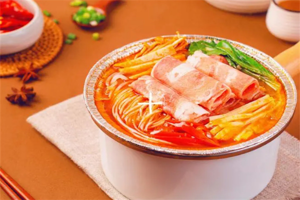 牛大大泡椒牛肉米线加盟
