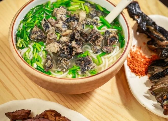 江云味土鸡米线加盟