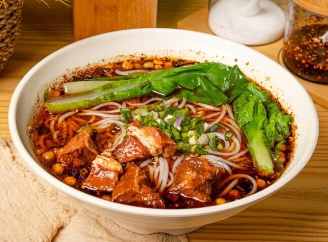 云线香带皮小黄牛米线加盟