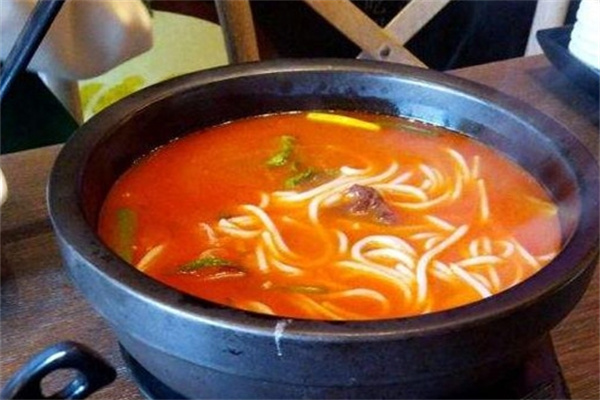 牛汤锅过桥米线加盟