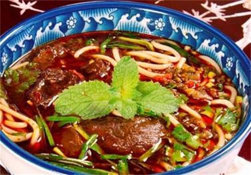 坨坨牛肉米线加盟