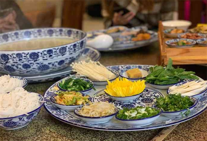 火烧房子菊花米线 火烧房子菊花米线