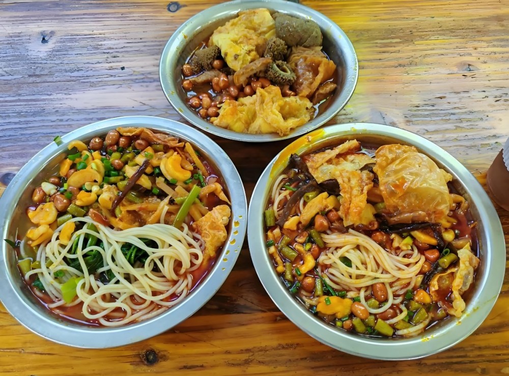 卷味螺蛳粉