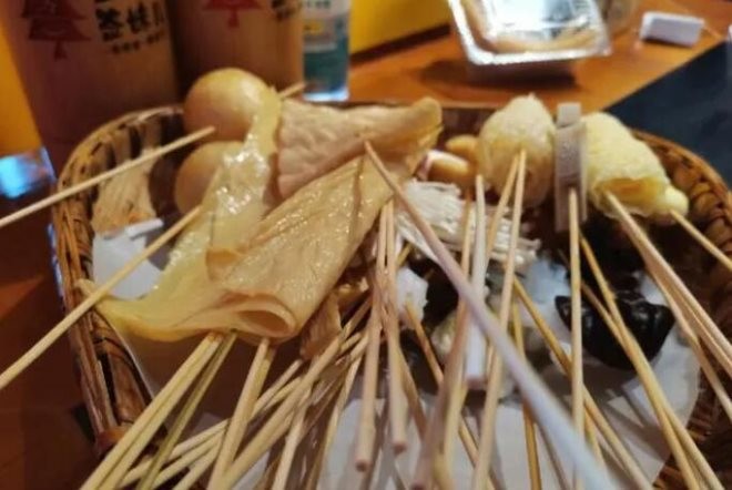签哥签妹儿串串火锅加盟