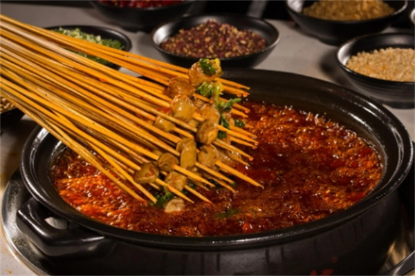 麻辣百家小郡肝串串香加盟
