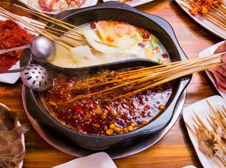 蓉小宝串串火锅加盟