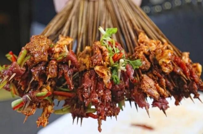 渝五爷鸭血串串锅加盟