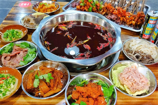 王师傅特味串串香加盟