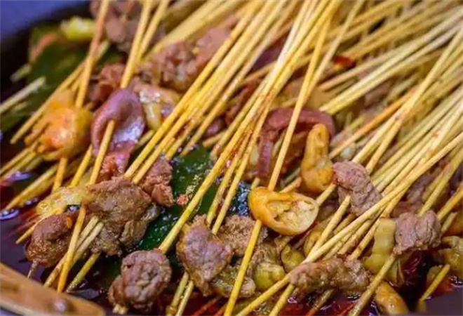 麻辣串串香摆摊 麻辣串串香摆摊