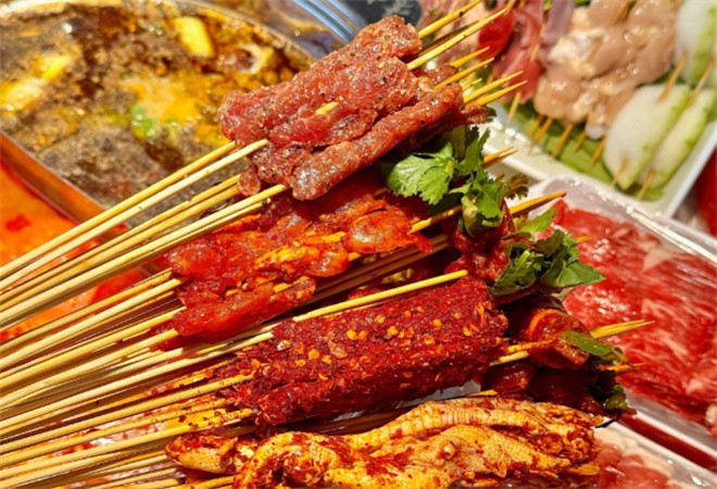 小亢龙火锅串串香加盟