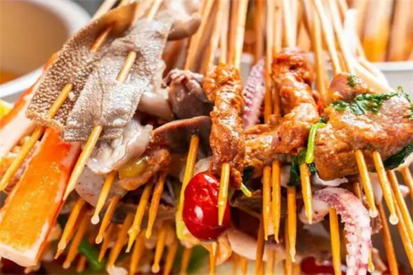 蜀牛串串香加盟