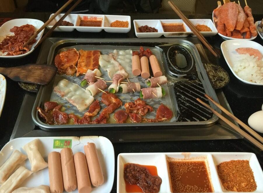 稽炙牛自助烤肉加盟
