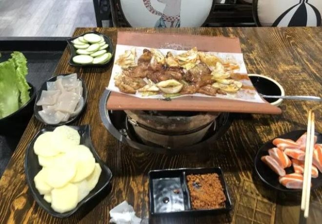瓦片烤肉店加盟